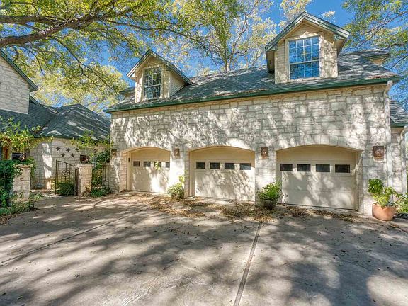 3rd image of 422 Pecan Creek Dr