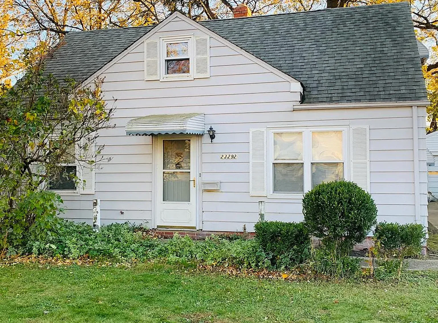 23292 Williams Ave photo 1