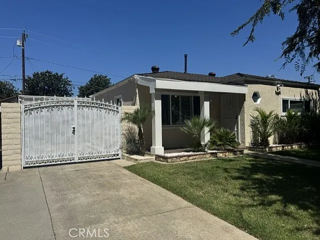 3759 Ocana Ave — Photo 2