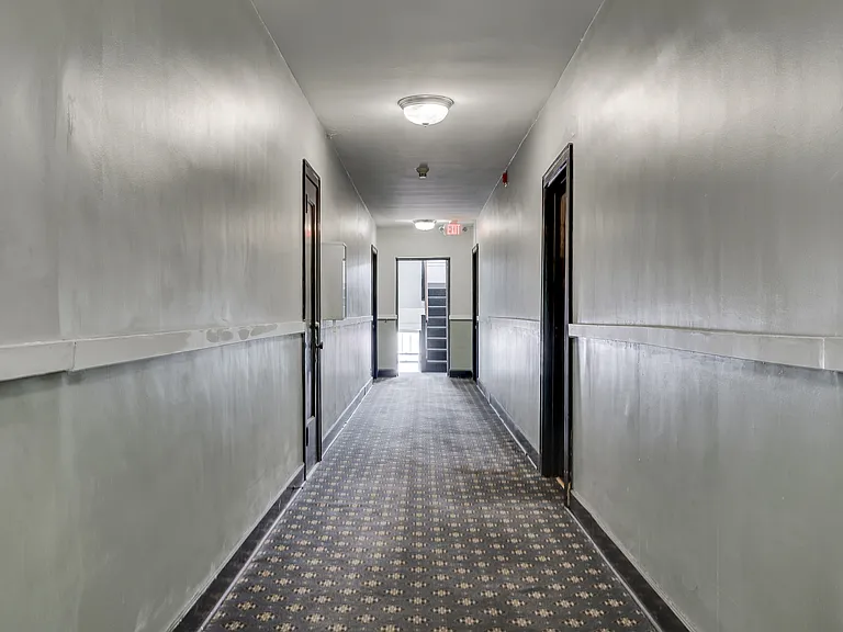 2517 Bryant Ave S #202 — Photo 18