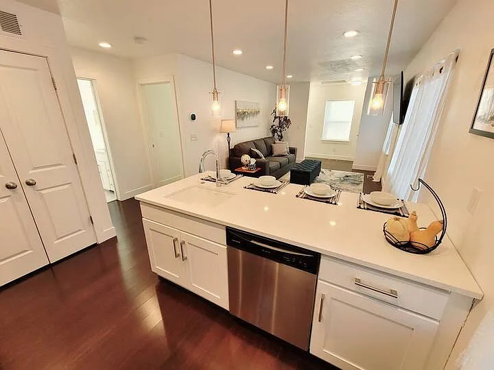 735 E Loveland Ave #2 — Photo 2
