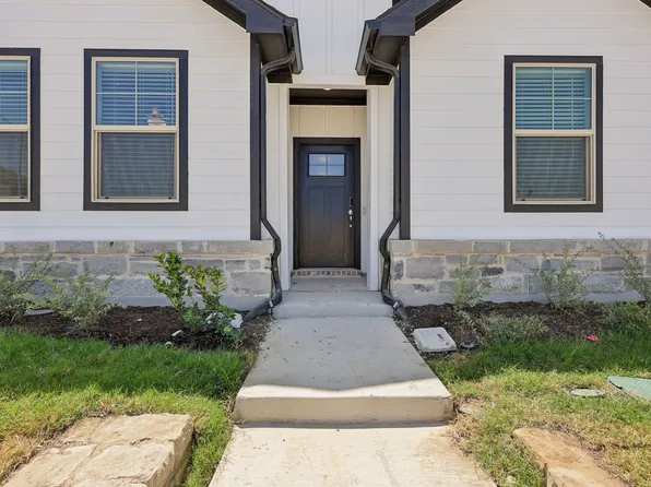 3281 Mint Springs St, Fort Worth, TX 76179