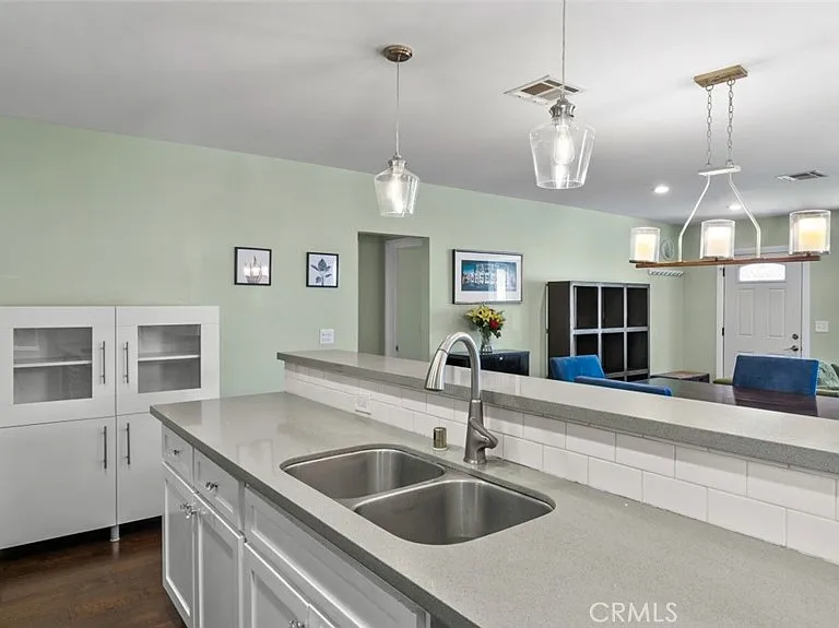 3131 Livonia Ave — Photo 10