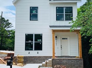 1048 W Berry St, Fayetteville, AR 72701