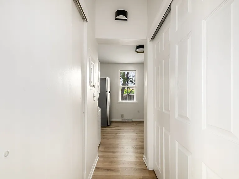 85 S Grubb St — Photo 5