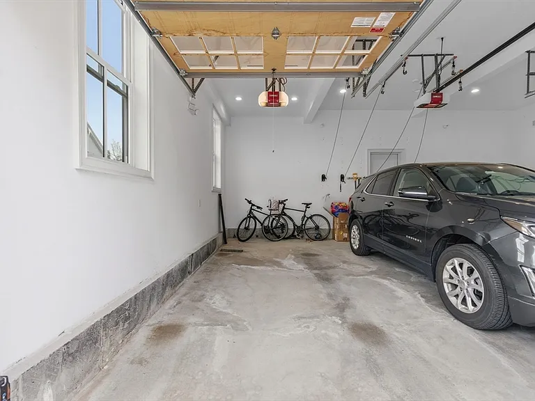 44 Evergreen St #3 — Photo 23