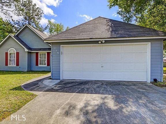 3rd image of 115 Lake Crest Dr