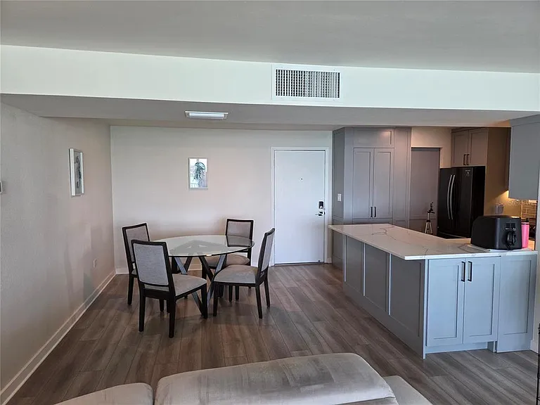 500 Treasure Island Cswy #307 — Photo 11