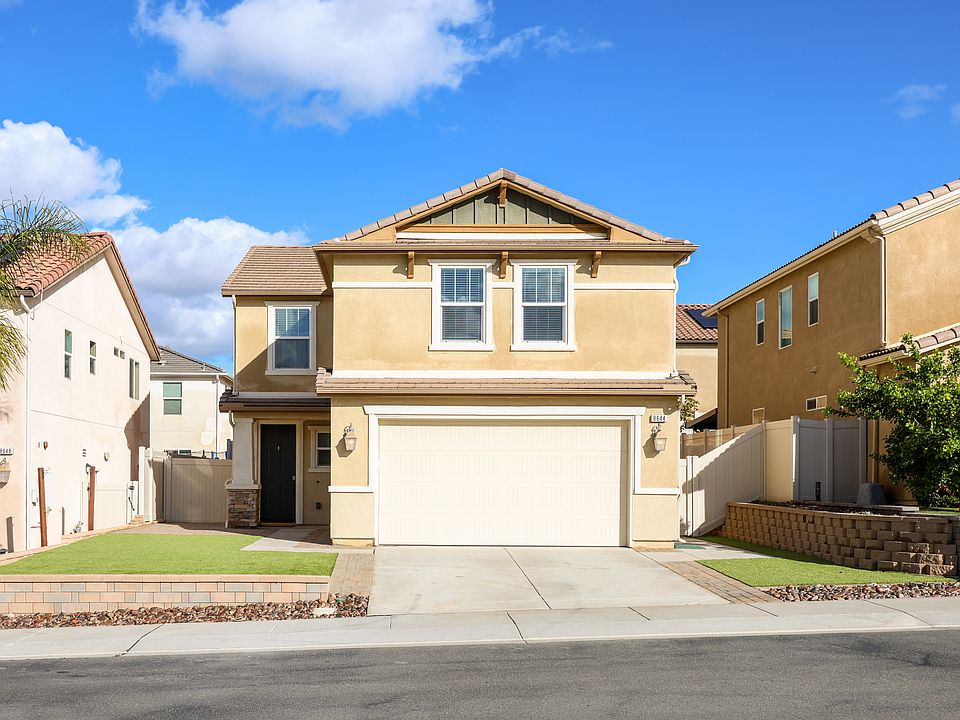Front Entrance & Driveway View