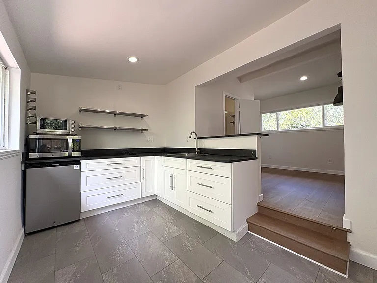 2350 Alameda De Las Pulgas — Photo 51