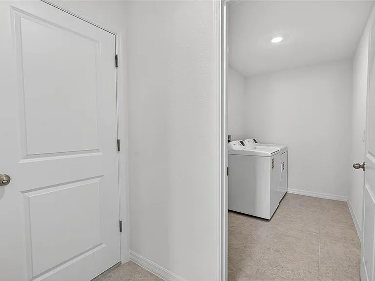 2686 SW 161st Loop — Photo 43