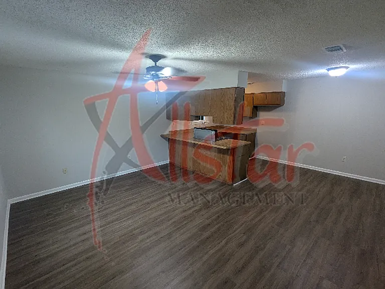 8061 Martha Ann Ln — Photo 6