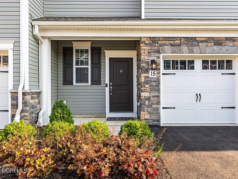 15 Laird Way — Photo 4