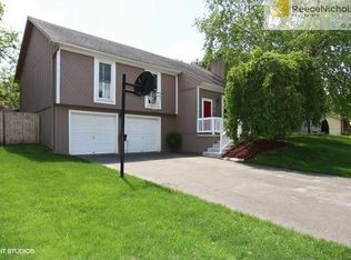 10919 W 109th St, Overland Park, KS 66210