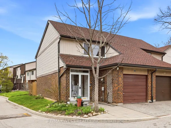318 Laurier Ave #43, Milton, ON L9T 3M9