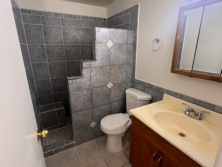 3659 E Ellington Pl — Photo 1