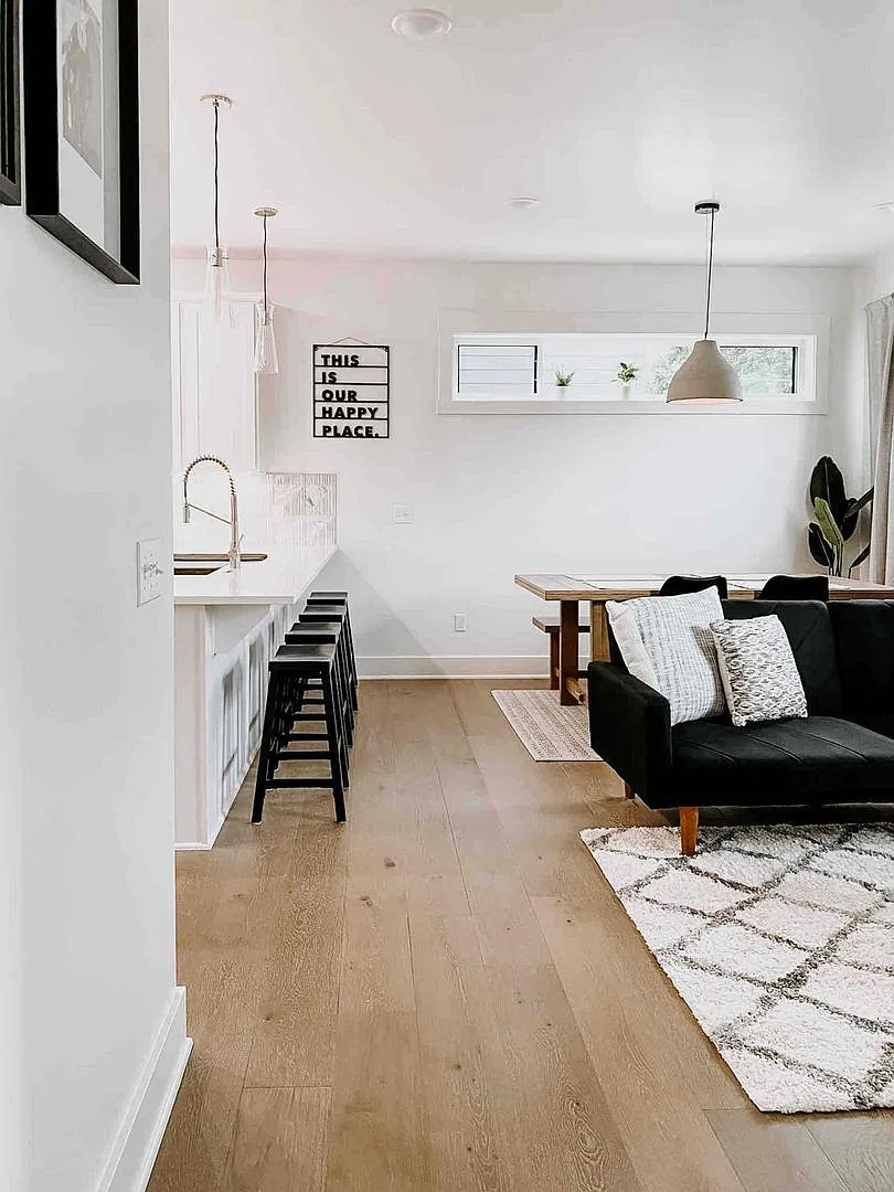 306 SE G Street — Photo 3