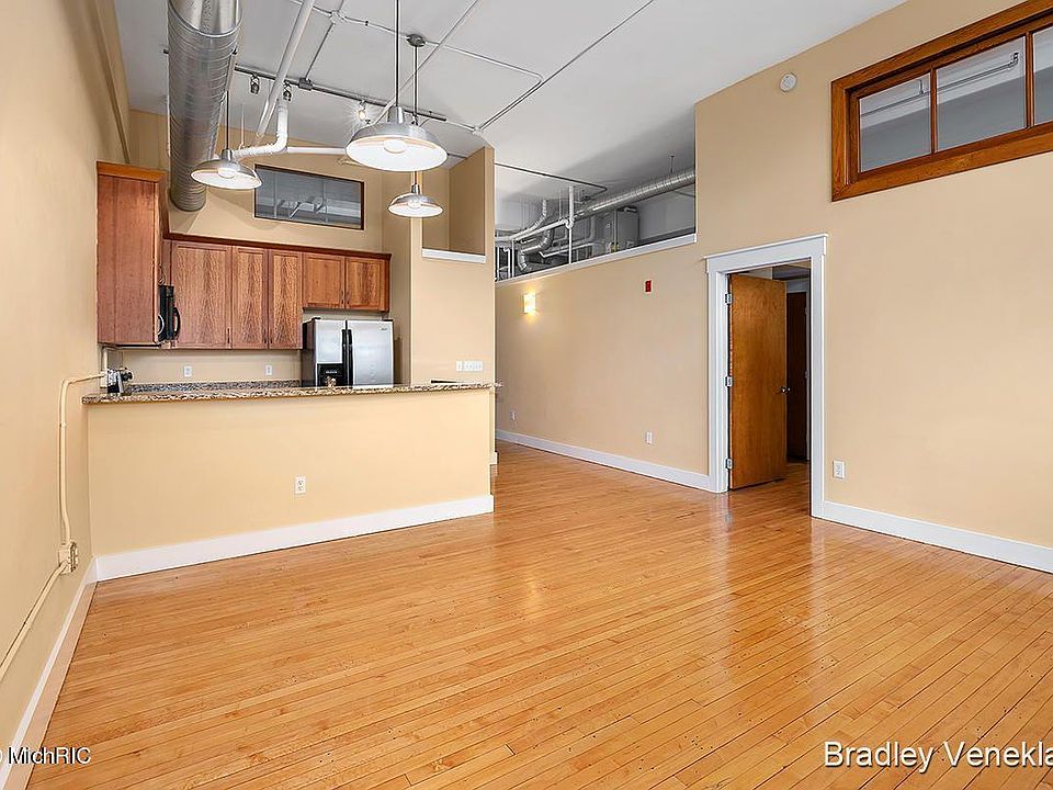 600 Broadway Ave NW Grand Rapids, MI, 49504 Apartments for Rent Zillow