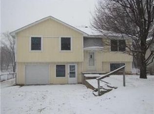 106 N Washington St, Spring Hill, KS 66083