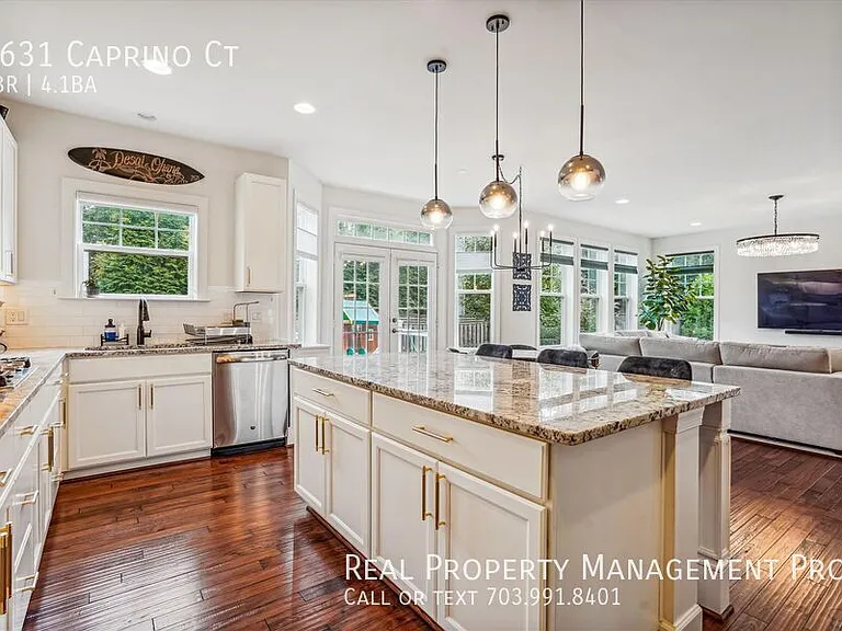 4631 Caprino Ct — Photo 9