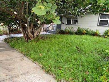 3rd image of 917 31st St