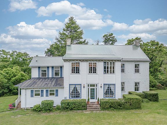 4th image of 122 Glen Aerie Ln