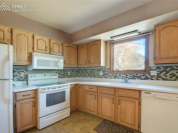 4th image of 6728 Knight Dr
