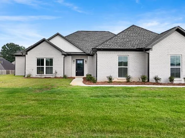 123 Greenhill Dr, Guntown, MS 38849