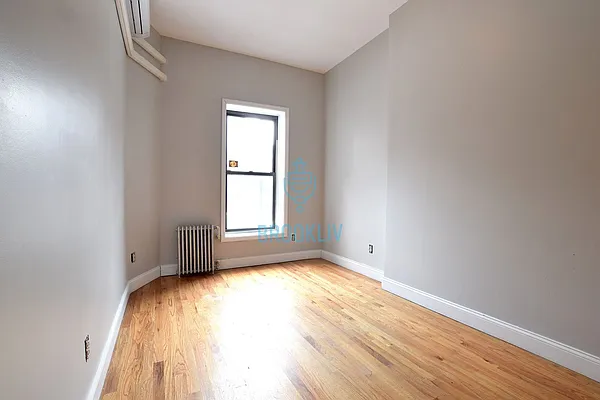 Rented by null | media 49