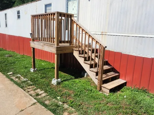 8364 Cedar St, Connelly Springs, NC
