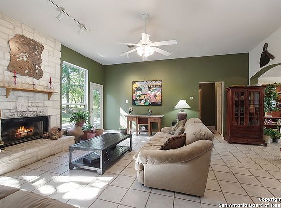 5th image of 430 Eden Estates Dr