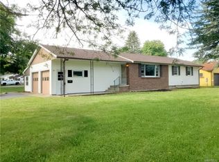 141 Telegraph Rd, Middleport, NY 14105