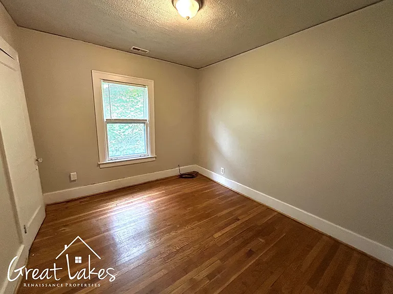 2531 Pingree St — Photo 12
