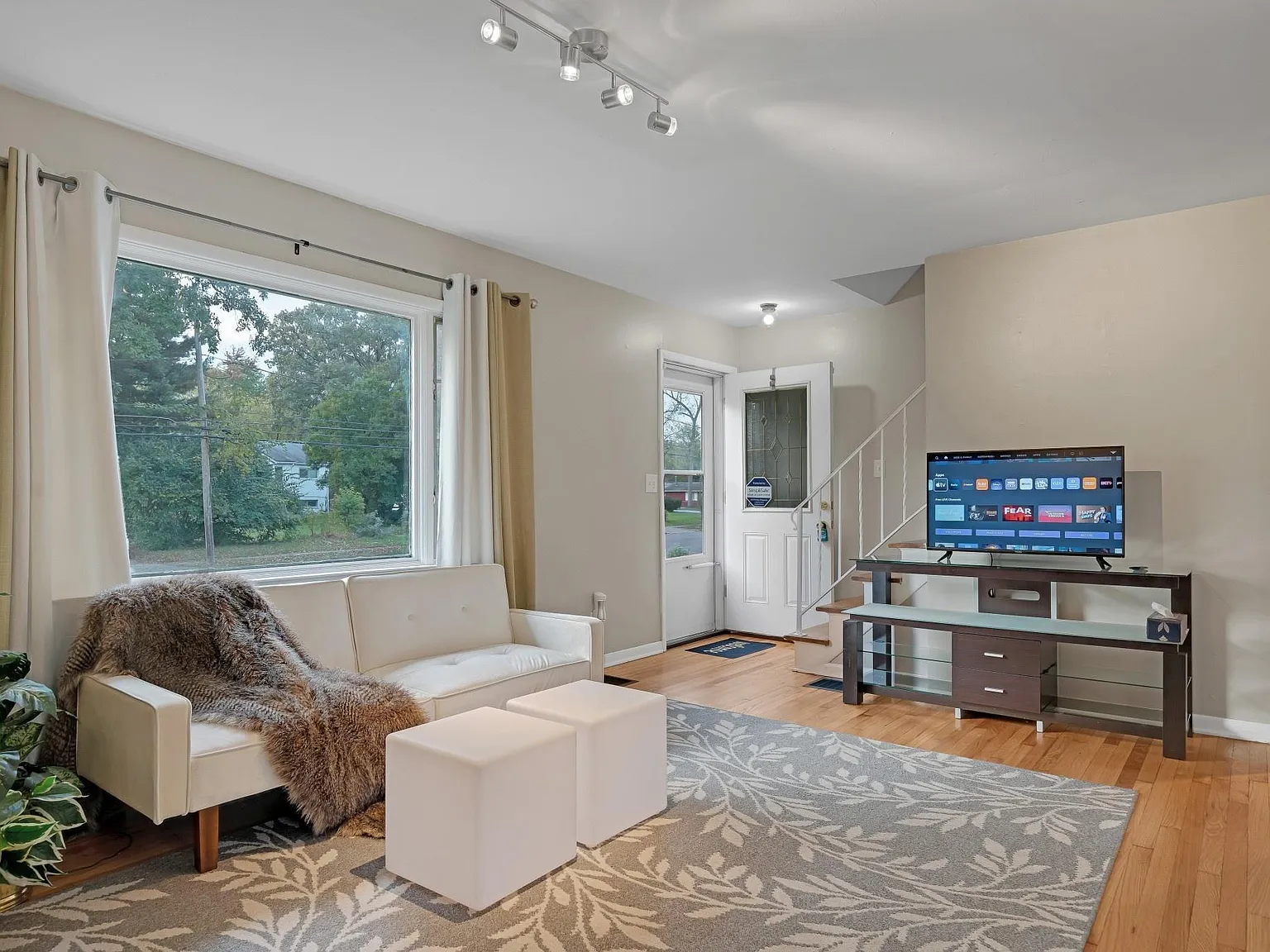 312 Robinwood Avenue — Photo 3