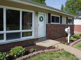 295 Larry Dr, Florissant, MO