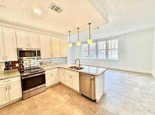 2102 Mechanic St #206, Galveston, TX 77550