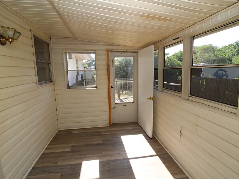 2720 Randleman Rd — Photo 26