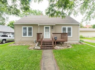 1317 Glenny Ave, Waterloo, IA 50702