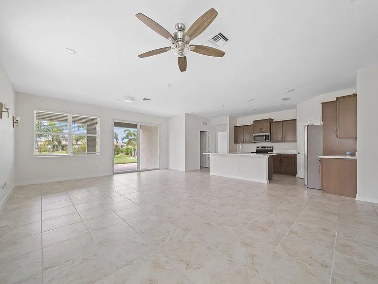 3521 SW Blackberry Ln — Photo 14