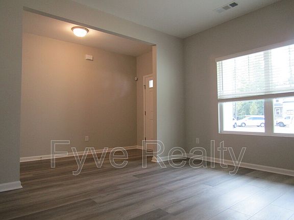 4th image of 167 Crest Brooke Dr