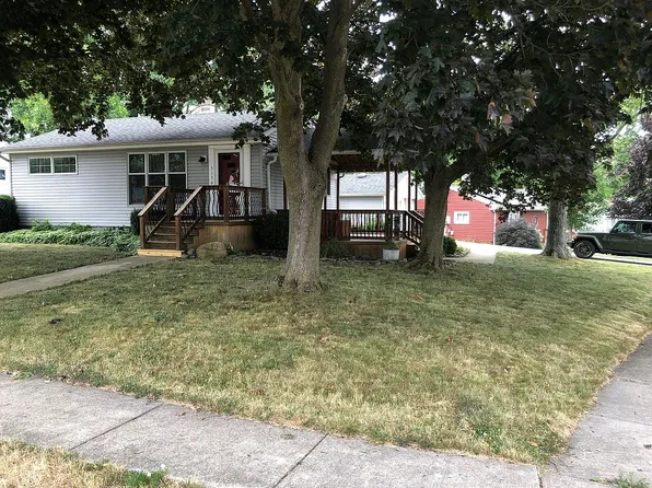 5130 Morgan Pkwy, Hamburg, NY 14075