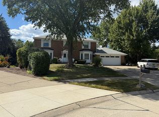 1977 Warbler Ct, Troy, MI 48084