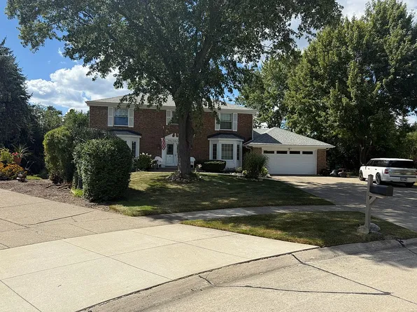 1977 Warbler Ct, Troy, MI 48084