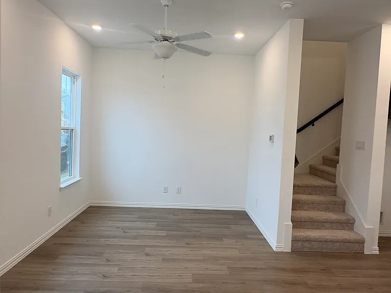 1141 Concan Dr — Photo 9