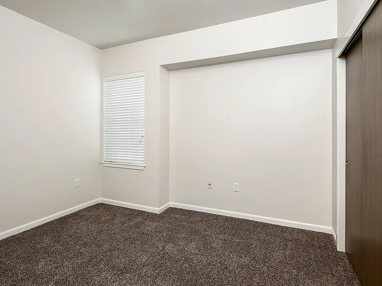 East Ridge Apartments — Photo 8