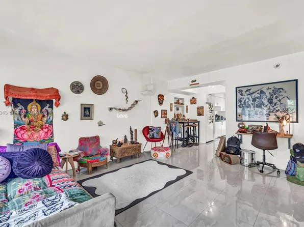 8550 Byron Ave APT 2H, Miami Beach, FL 33141