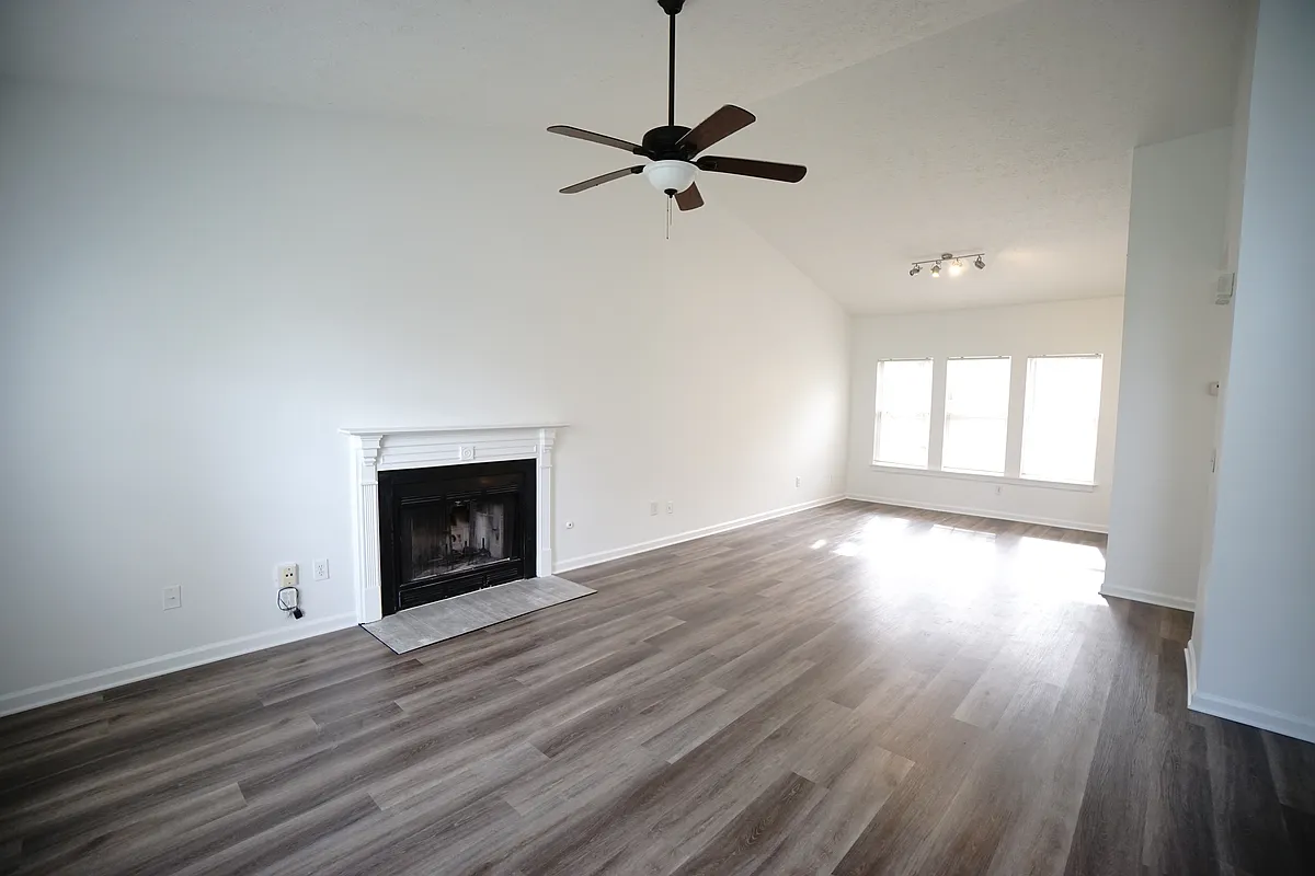 Building Photo - 1411 Glynview Cir