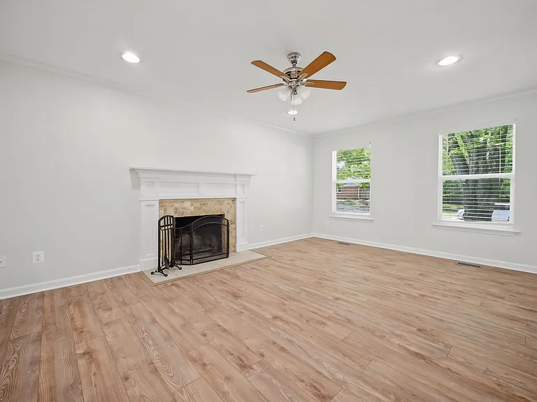 412 Nicewood Dr — Photo 11