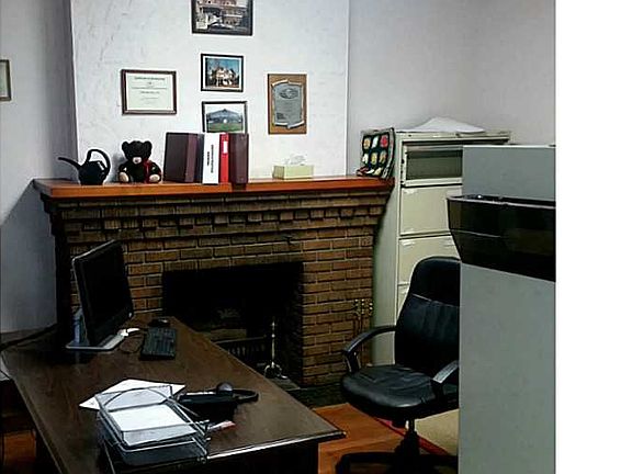 4th image of 625 Buffalo Ave
