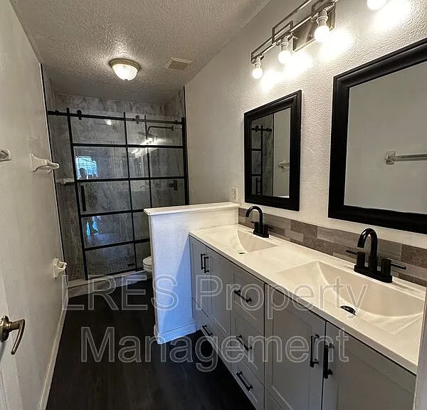 2825 Cliffe Ct — Photo 22